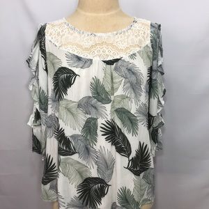 Hazel Anthropologie Lace Ruffle Top Size S NWOT